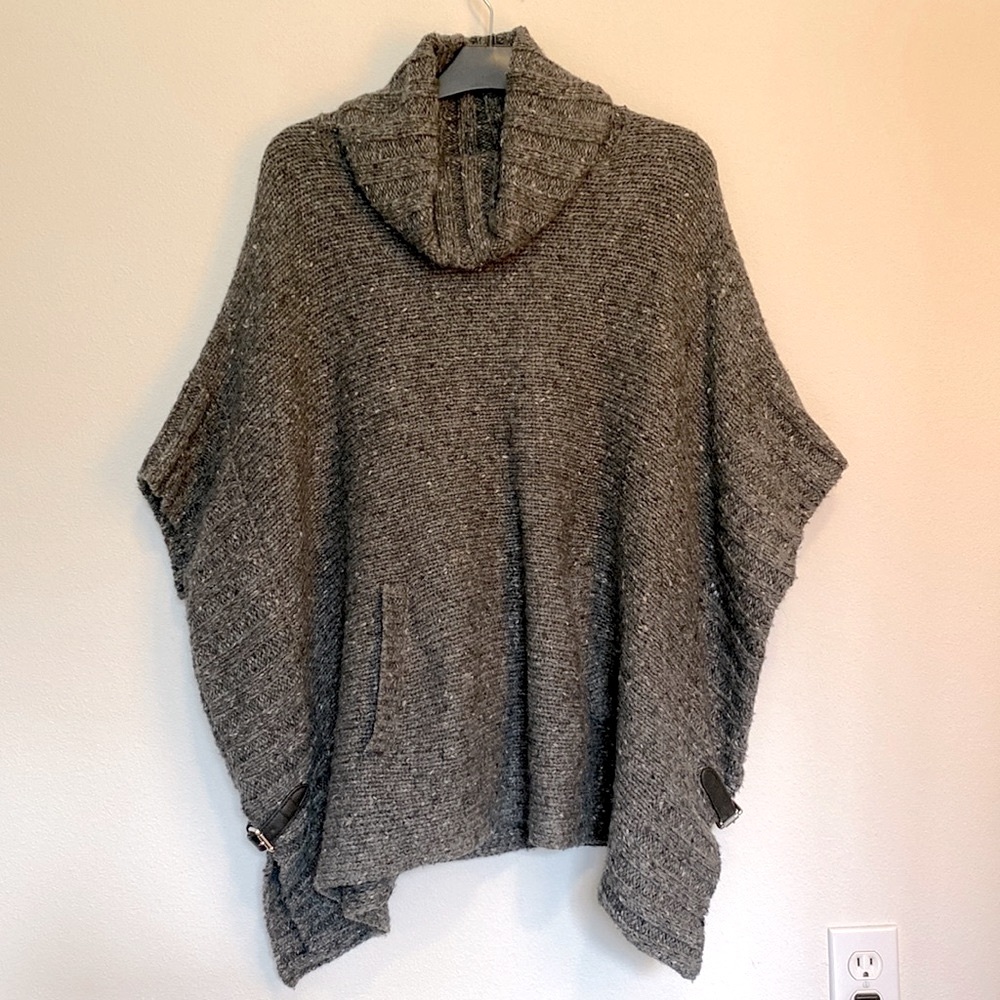 Cynthia Rowley Thick Cable Knit Cowl Neck Wool Poncho Style Sweater S